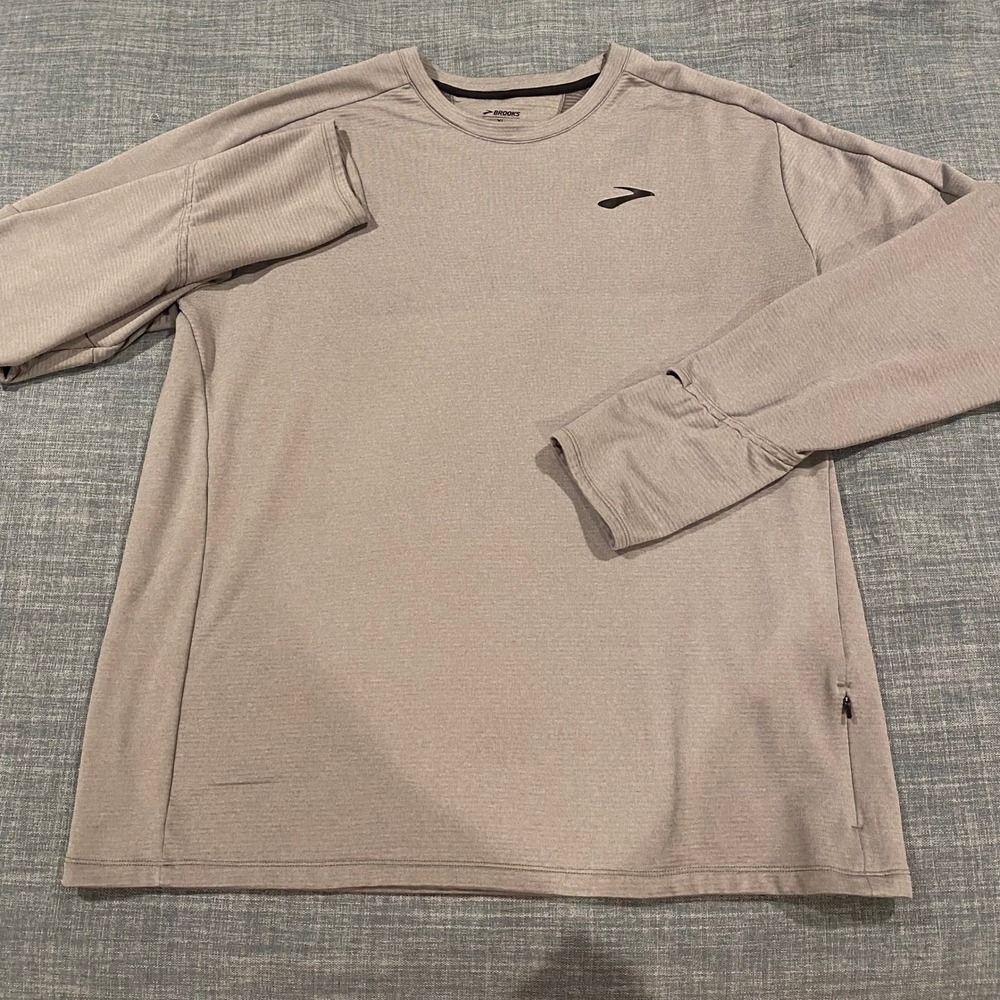Brooks Dash Long Sleeve Running Shirt Mens XL Gray Thumbholes Zip Pocket 211403